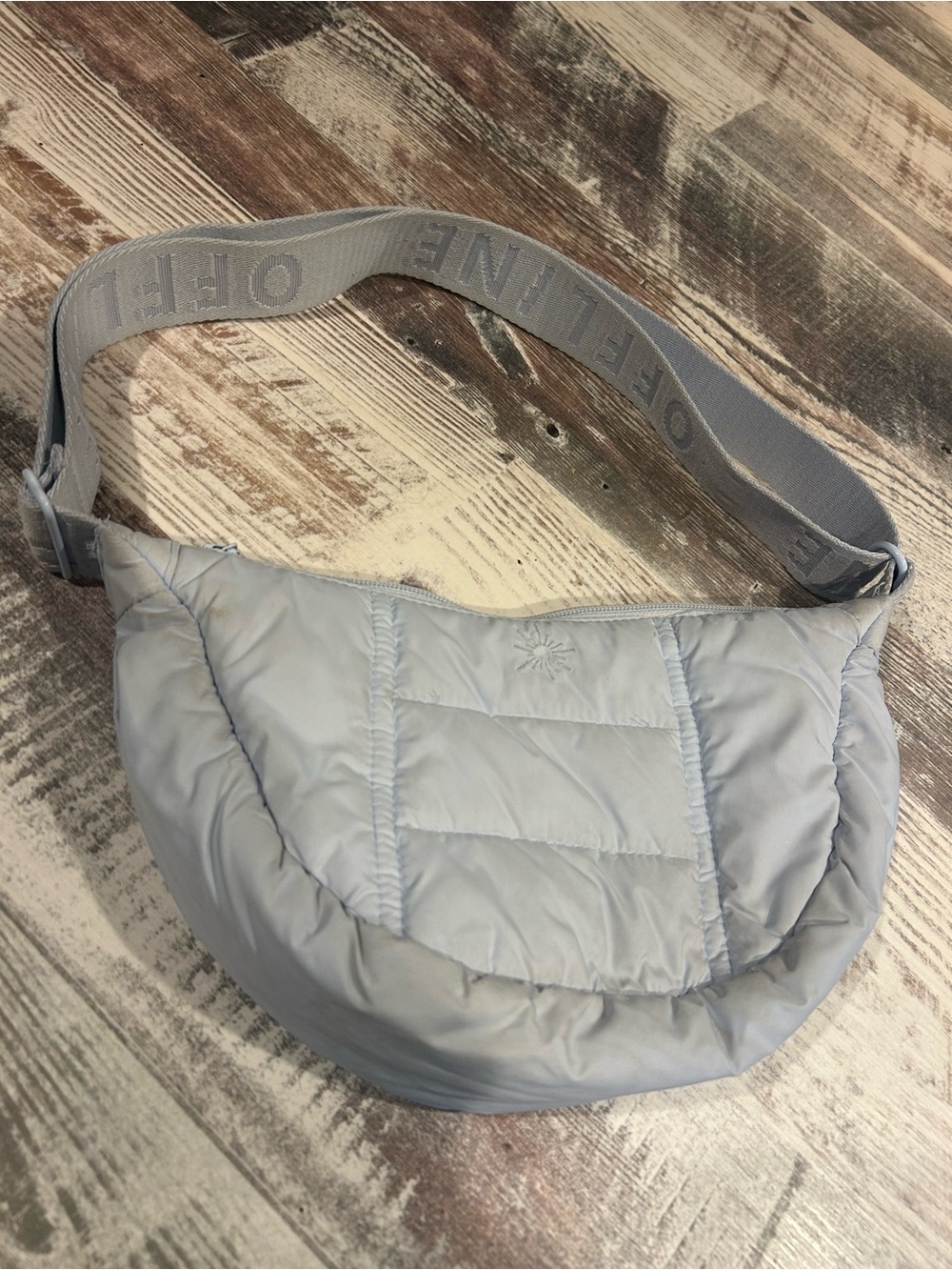 Aerie Offline puff bag